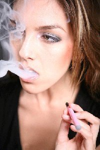 Не удается бросить курить? Попробуйте электронные сигареты.